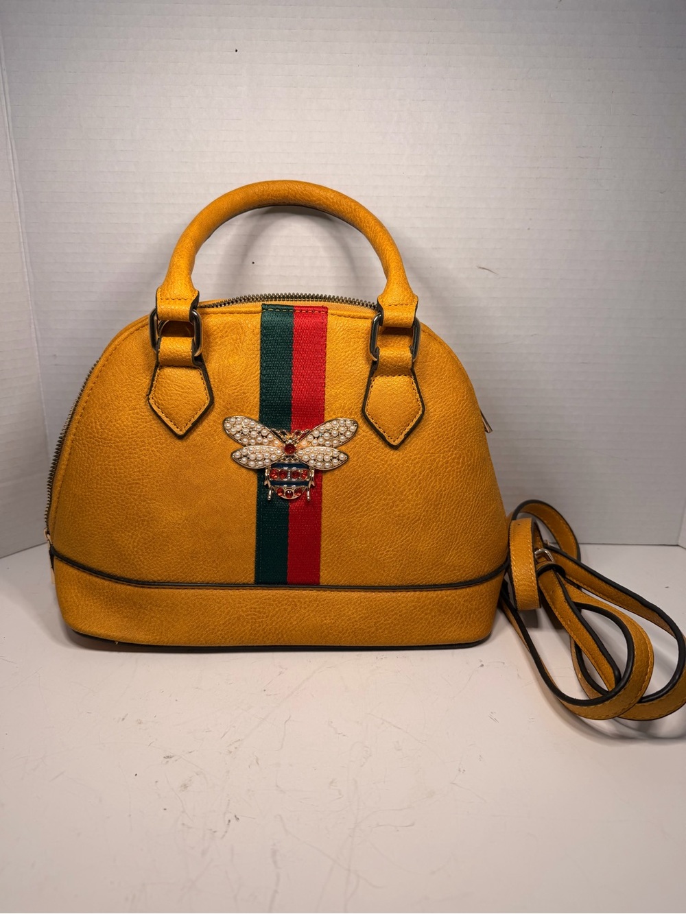 Alba Yellow Bee Emblem
Stripe Dome Satchel
Crossbody Bag New
